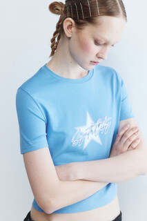 футболка женская Футболка-топ укороченная с принтом Befree