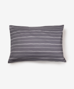 Наволочка 50x70 см серая в полоску Gulliver