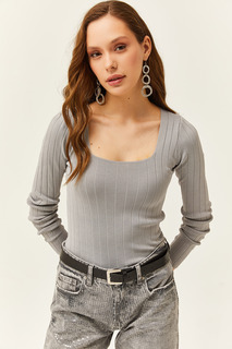 Женская серая блузка из плотного трикотажа в рубчик с квадратным воротником Olalook, серый