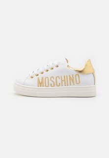 Низкие кроссовки Unisex MOSCHINO, цвет white/gold