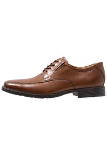 Элегантные туфли на шнуровке Tilden Walk Clarks, цвет dark tan