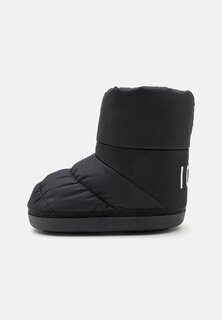 Зимние ботинки Unisex Dsquared2, цвет black/white