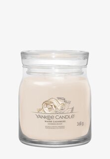 Ароматическая свеча Signature Medium Jar Warm Cashmere Yankee Candle, бежевый