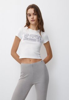 Футболка с принтом With Contrasting Slogan PULL&amp;BEAR, бежевый