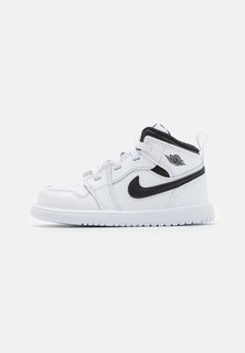 Баскетбольные кроссовки Jordan 1 Mid Unisex Jordan, цвет white/black