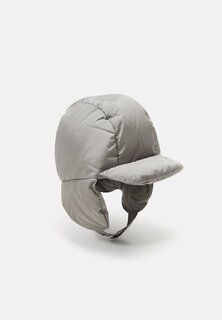 Шапка Hat With Ear Flaps Unisex Il Gufo, цвет stone grey