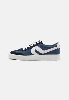 Низкие кроссовки Levi&apos;S Sneak Trainers Levi&apos;s, цвет navy blue Levis