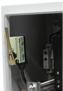 Датчик OSNOVO вскрытия для уличных станций позволяет организовать систему оповещения об открытии двери уличной станции. Контакты НО/НЗ/Общий. Максимал