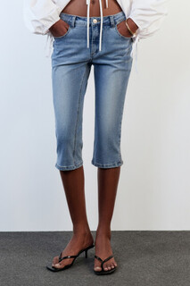 брюки (бриджи) джинсовые женские Брюки-капри джинсовые с низкой посадкой Befree