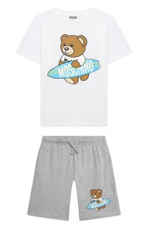 Комплект из футболки и шорт Moschino