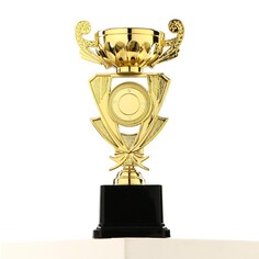 Кубок 182c, наградная фигура, золото, подставка пластик, 21 × 10,7 × 7,5 см. Командор
