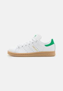 Низкие кроссовки Stan Smith Unisex adidas Originals, цвет cloud white/green