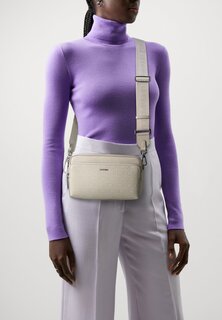 Сумка через плечо Must Camera Bag Calvin Klein, цвет stoney beige