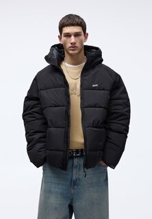 Зимняя куртка Weight Puffer PULL&amp;BEAR, черный