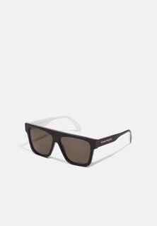 Солнцезащитные очки Signature Rectangular Flat-Top Acetate Sunglasses Unisex Alexander McQueen, цвет black/green