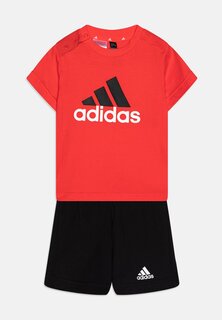 Футболка с принтом Unisex Set Adidas, цвет bright red/black