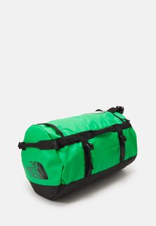 Спортивная сумка Base Camp Duffel The North Face, цвет optic emerald/black