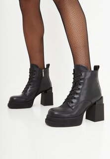 Зимние ботинки Block Heel Ankle Boots Cesare Gaspari, черный