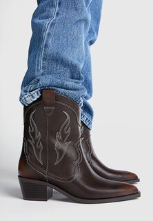Техасские/байкерские ботинки Embroidered Stradivarius, коричневый