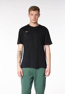 Базовая футболка Umbro, черная