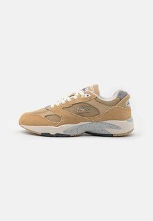 Низкие кроссовки Storm 96 Lacoste, цвет light brown/off white