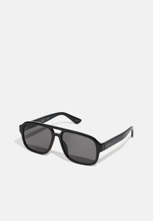 Солнцезащитные очки Unisex Gucci, цвет black/smoke
