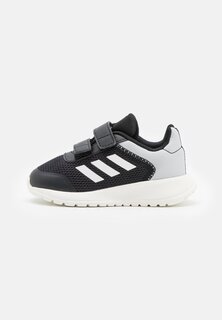 кроссовки нейтрального цвета Tensaur Run 2.0 Unisex Adidas, цвет core black/core white/grey two