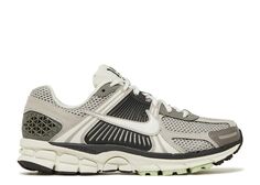 Кроссовки Nike Wmns Air Zoom Vomero 5 &apos;Cobblestone&apos;, серый