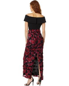 Платье Adrianna Papell Off the Shoulder Stretch Crepe And Soutache Long Gown, черный/красный