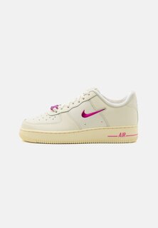 Кроссовки низкие AIR FORCE 1 &apos;07 SE Nike Sportswear, цвет coconut milk/playful pink/alabaster/coconut milk