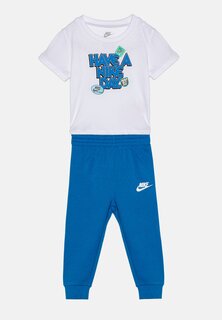 Брюки TEE PANT SET Nike Sportswear, цвет light photo blue