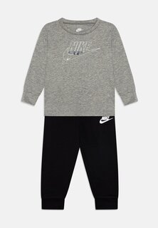 Топ с длинными рукавами CLUB PANT SET Nike Sportswear, цвет black