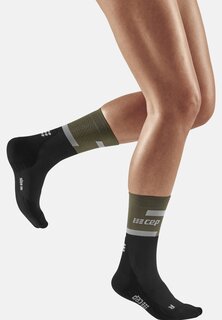 Спортивные носки THE RUN CEP, цвет olive black