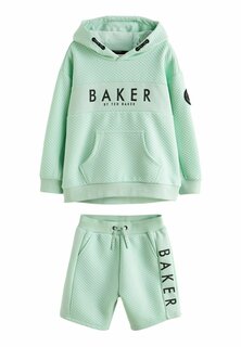 Спортивный костюм TEXTURED AND SET-REGULAR FIT Baker by Ted Baker, цвет green
