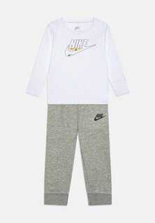 Топ с длинными рукавами CLUB PANT SET Nike Sportswear, цвет dark grey heather