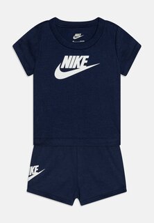 Футболка с принтом CLUB TEE UNISEX SET Nike Sportswear, цвет midnight navy