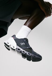 Кроссовки для бега для тренировок CLOUDFLYER 4 On, черный