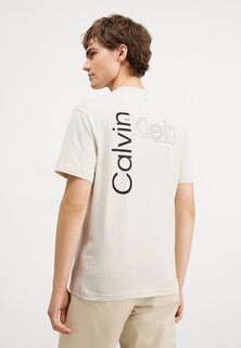 Футболка с принтом Angled Back Logo T-Shirt Calvin Klein, цвет stony beige