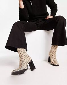 Ботинки челси на каблуке ASOS с каменным узором и монограммой, украшенным носком