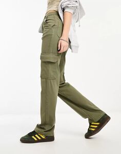 Узкие брюки карго с карманами ASOS цвета хаки