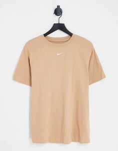 Базовая футболка бойфренда коричневого цвета с небольшим логотипом Nike