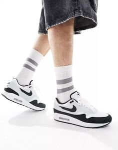 Бело-черные кроссовки Nike Air Max 1