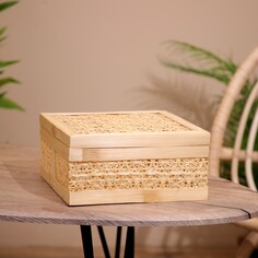 Ваза плетеная с крышкой, из бамбука 25х25х12 см NO Brand
