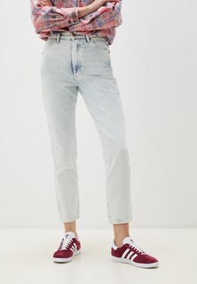 Джинсы Wrangler SLIM