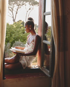 Юбка мини из вискозы с принтом белого цвета