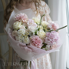 Букет живых цветов LFLOWERS Букет Белек Lflowers