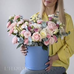 Букет живых цветов LFLOWERS Коробка Сириус Lflowers