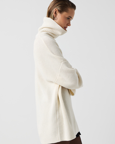 Свитер оверсайз с широким рукавом молочного цвета