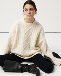 Джемпер оверсайз с косами молочного цвета