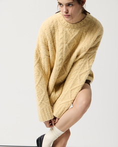 Джемпер оверсайз с косами ванильного цвета